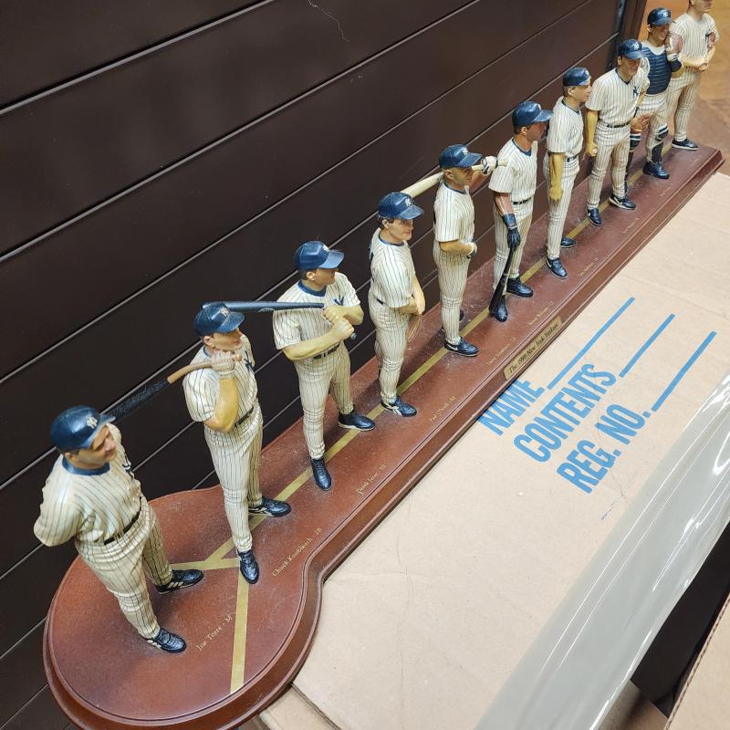 10 players from the 1998 New York Yankees MLB Team by Danbury