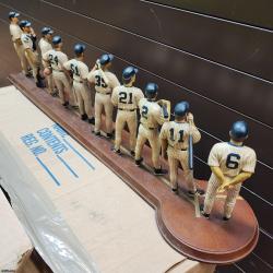 10 players from the 1998 New York Yankees MLB Team by Danbury