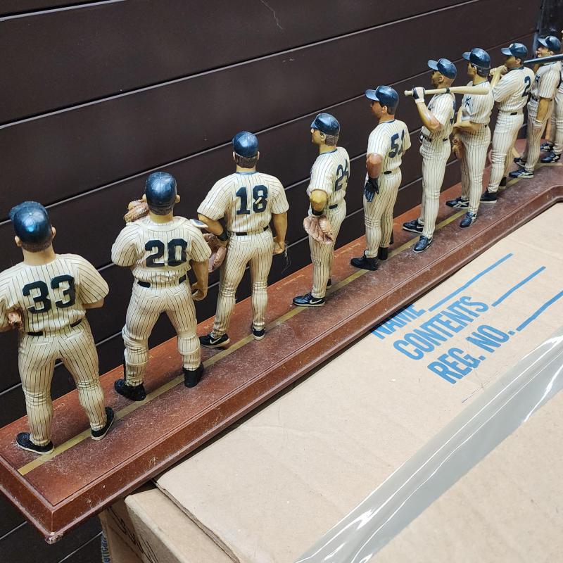 10 players from the 1998 New York Yankees MLB Team by Danbury