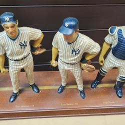 10 players from the 1998 New York Yankees MLB Team by Danbury