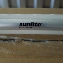 SUNLITE - Lot of 29 boxes - 290 LED T8 4 foot Tube Bulbs